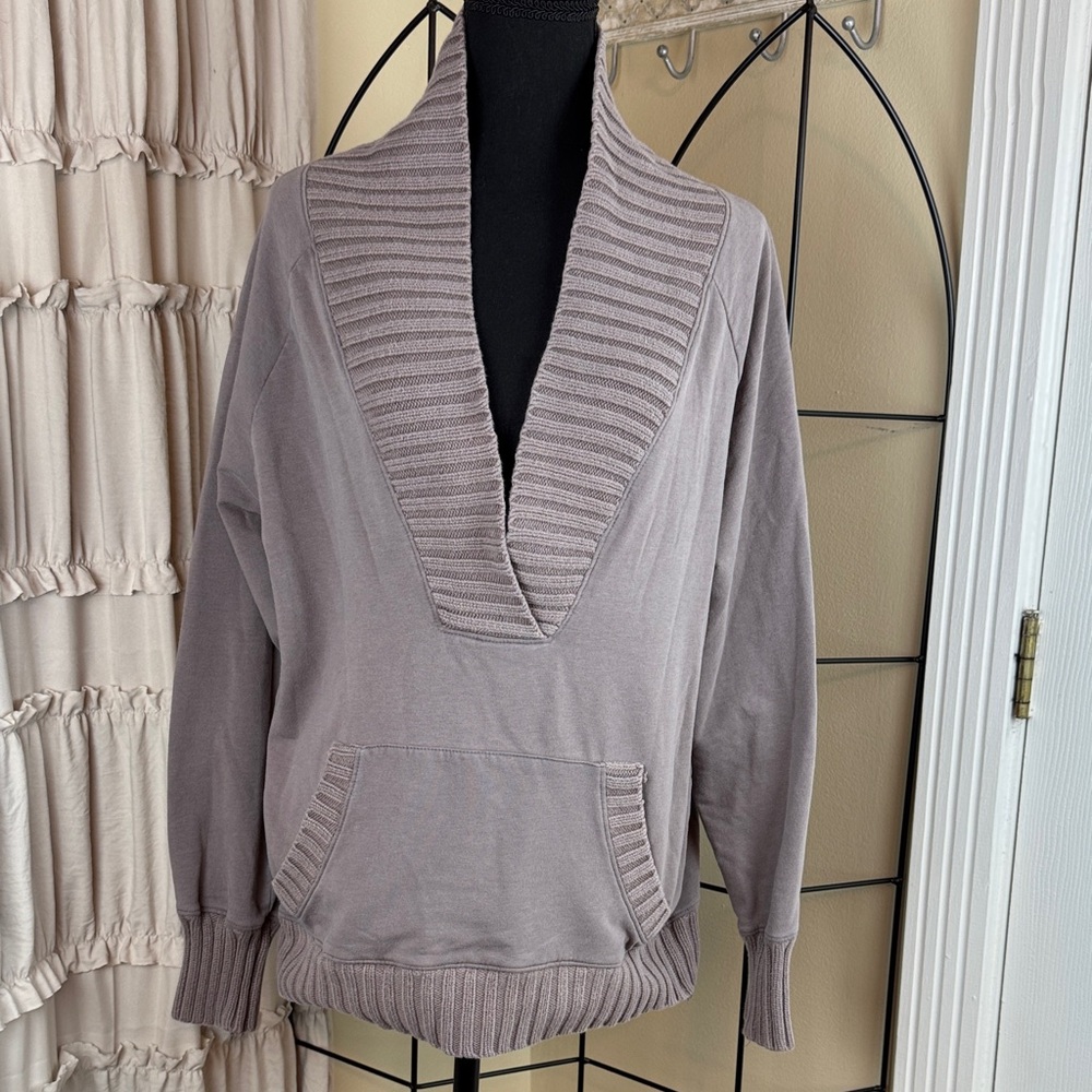 Old Navy Gray Sweatshirt with Shawl Collar Size Large